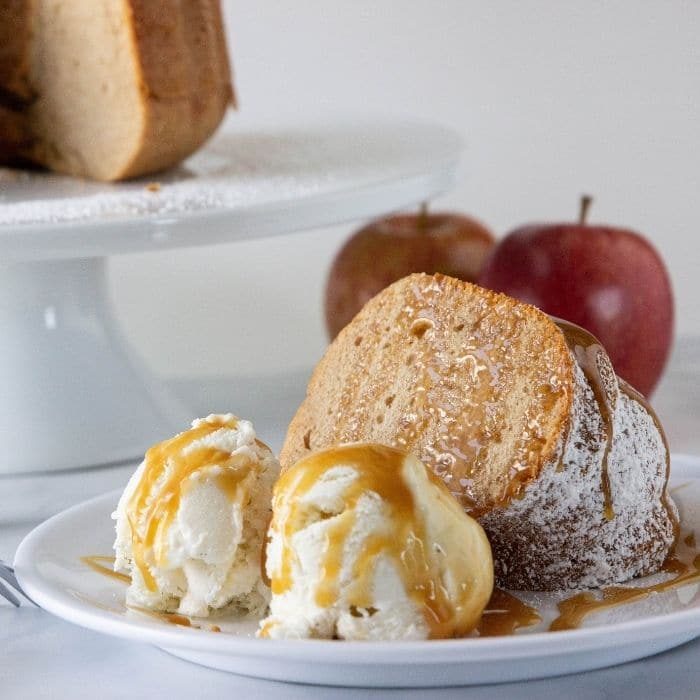 Ninja Foodi Apple Cider Bundt Cake
