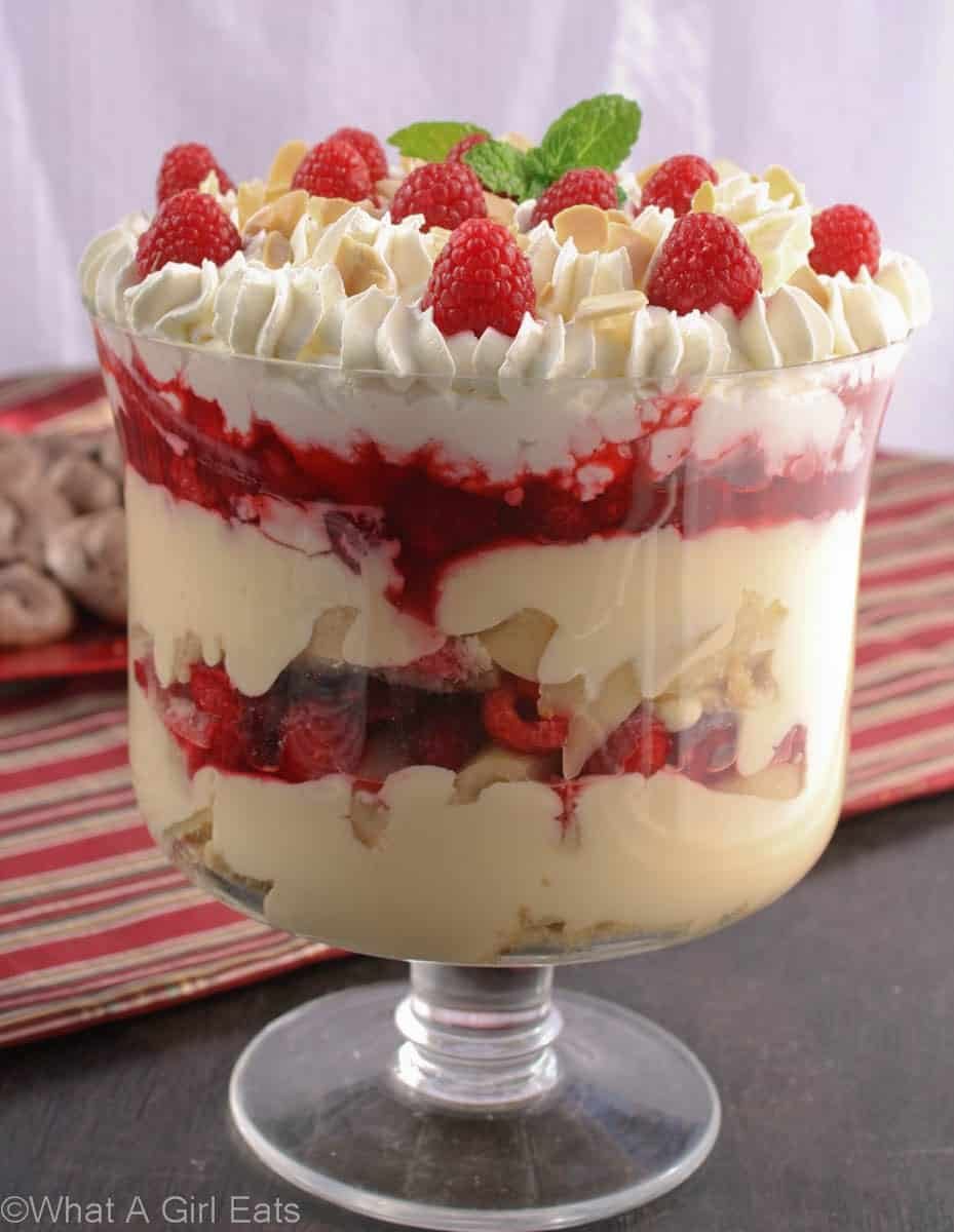 78+ Of The BEST Christmas Desserts To Make This Season
