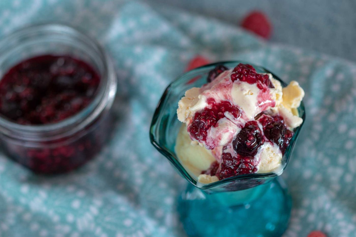78+ Of The BEST Christmas Desserts To Make This Season