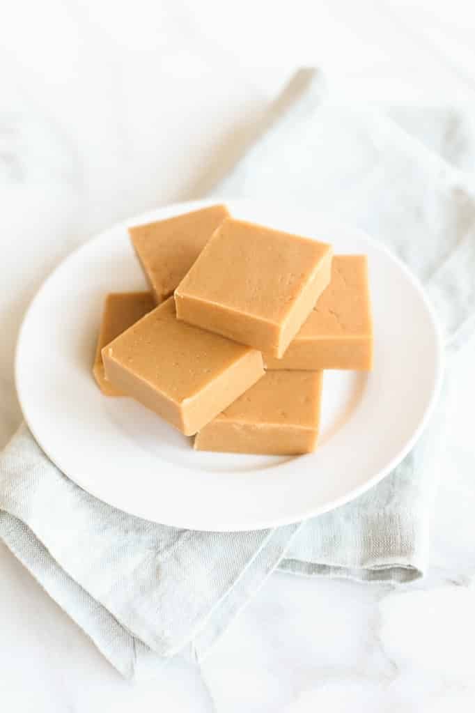 78+ Of The BEST Christmas Desserts To Make This Season