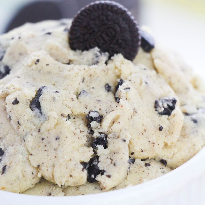 Edible Oreo Cookie Dough