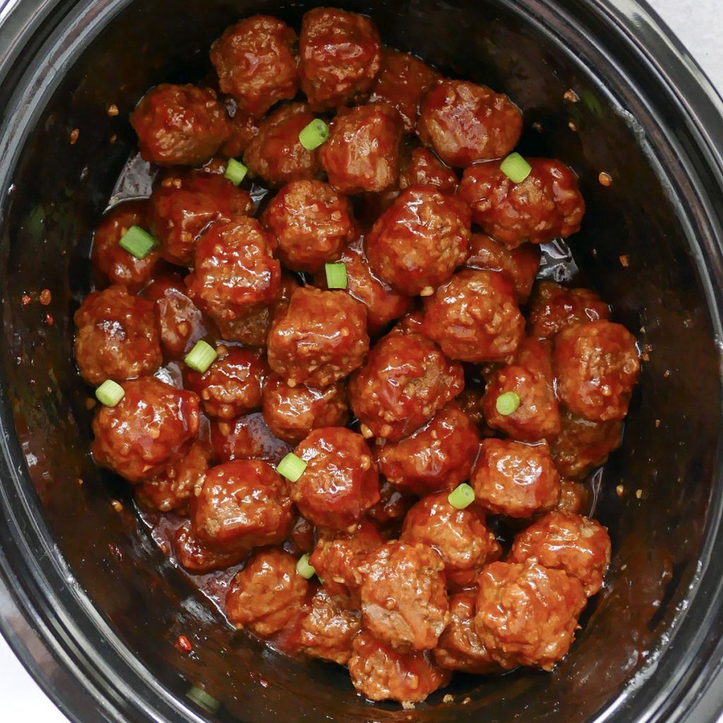 25 Epic Game Day Crockpot Recipes