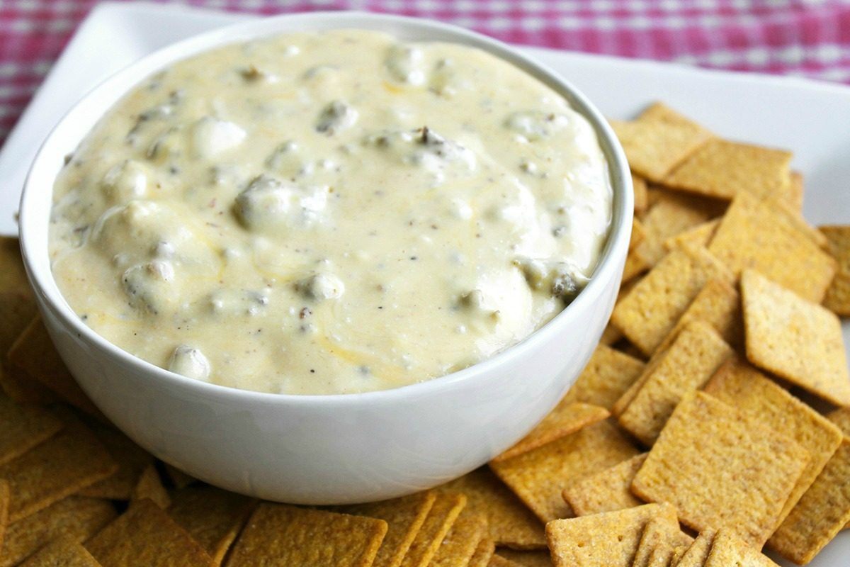 25 Epic Game Day Crockpot Recipes