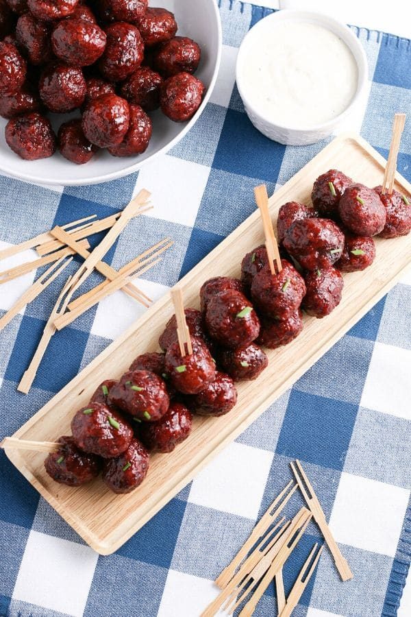 3 Ingredient Slow Cooker Grape Jelly Meatballs