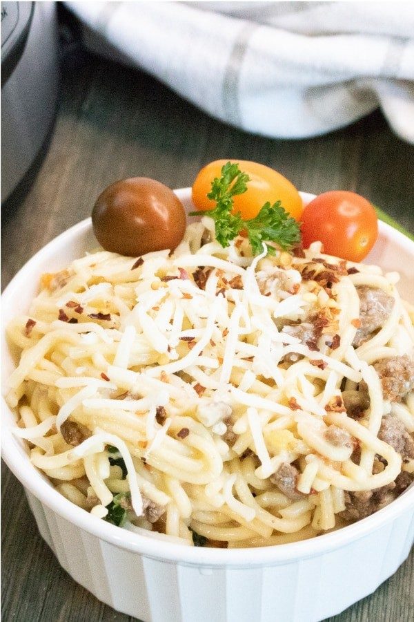 Instant Pot Cheesy Beef and Heirloom Tomato Pasta