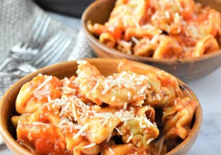 Instant Pot Tortellini and Marinara Sauce