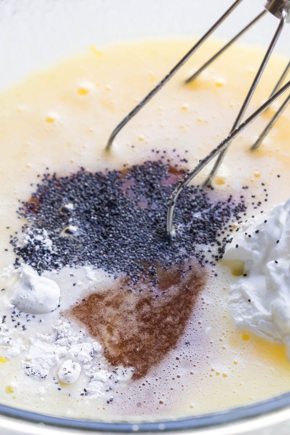poppyseeds, vanilla, sour cream in muffin batter