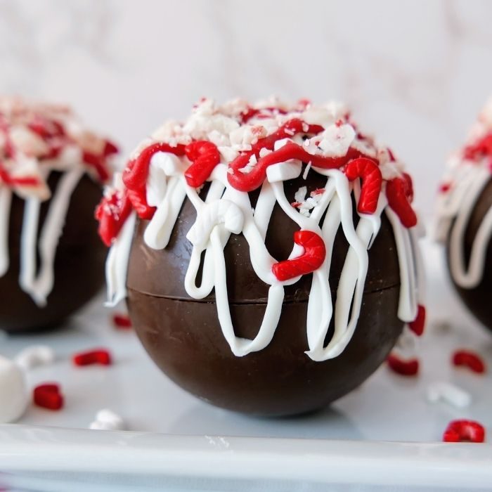 Christmas Peppermint Hot Chocolate Bombs