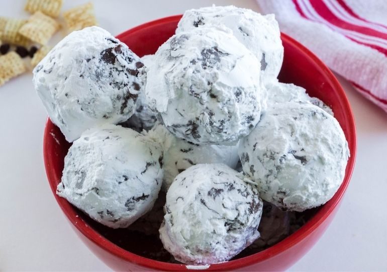 No Bake Puppy Chow Balls