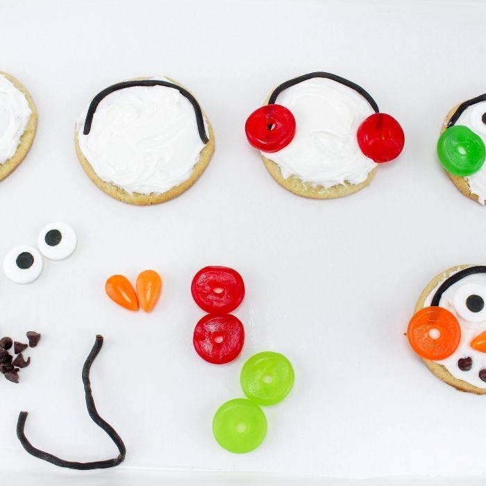 decorating sugar cookies
