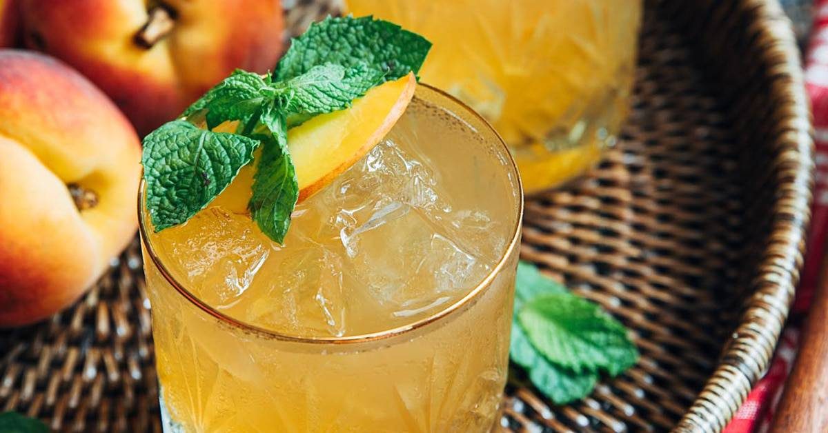 15 Whiskey Mixed Drinks Everyone Needs To Try!