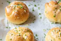 Irresistible Garlic Knots in Minutes