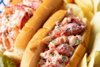 Maine Lobster Roll Perfection: Classic Coastal Flavor