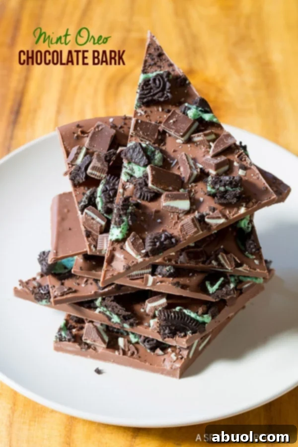 Delicious Mint Oreo Chocolate Bark, an easy 3-ingredient holiday treat