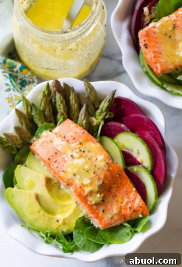 Delicious Roasted Salmon Detox Salad for a Healthy Lifestyle