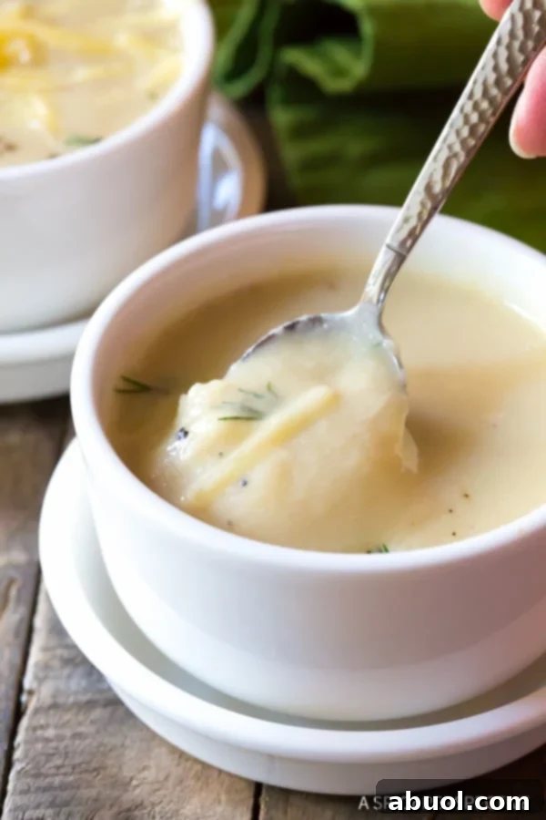 LOVE! Irish Creamy Cauliflower Soup Recipe for Saint Patrick's Day!