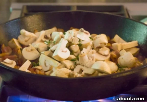 How to Make Croatian Chicken Mushroom Pepper Skillet Recipe