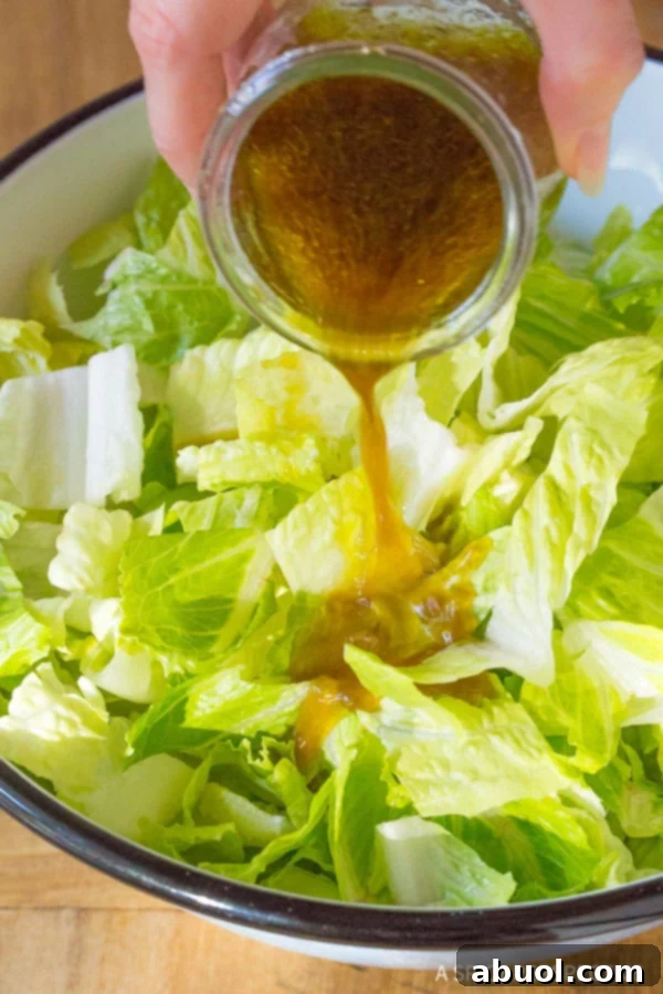 How To: Lieutenant Dan's Steakhouse Salad Recipe
