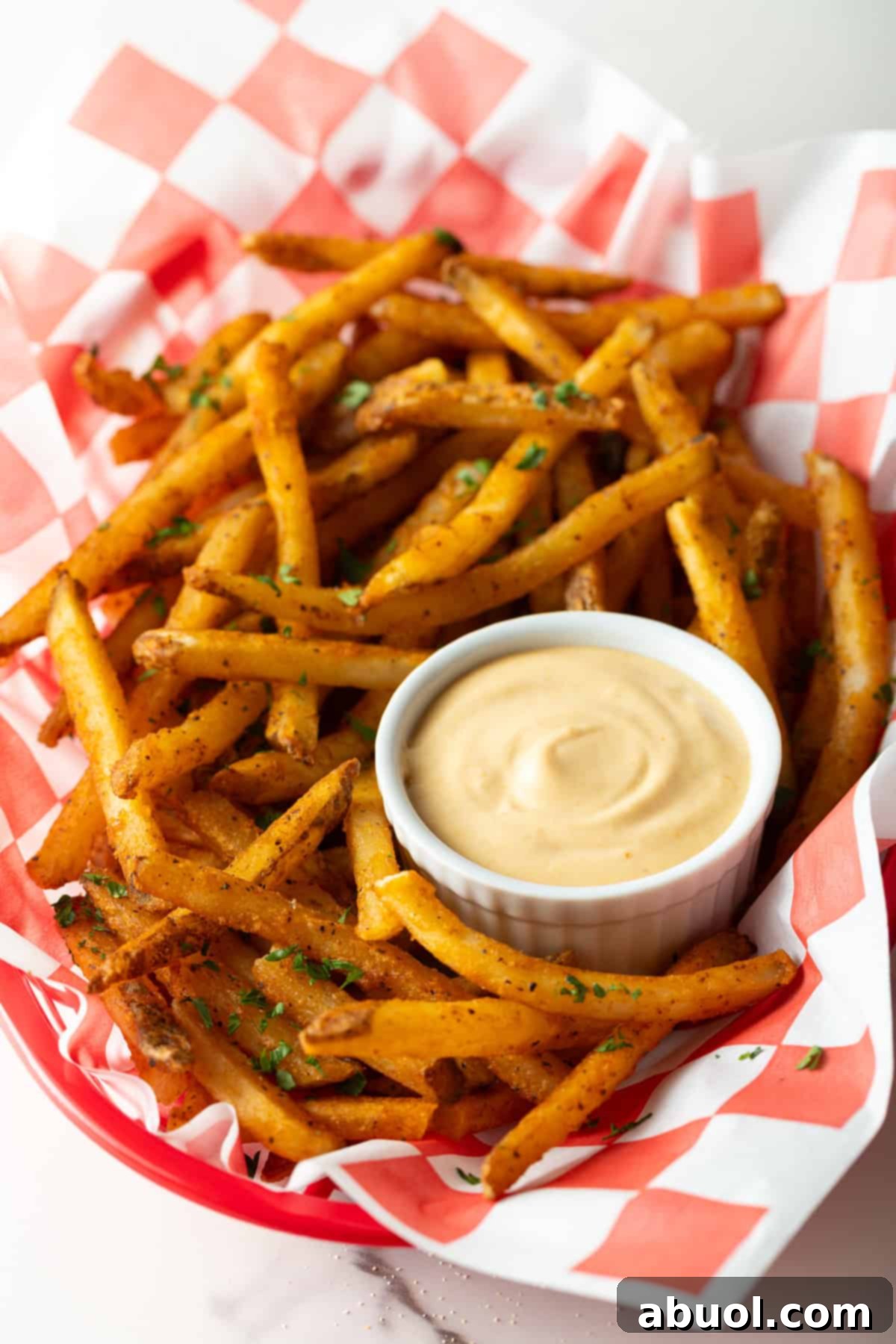 Fries and creamy dipping sauce.